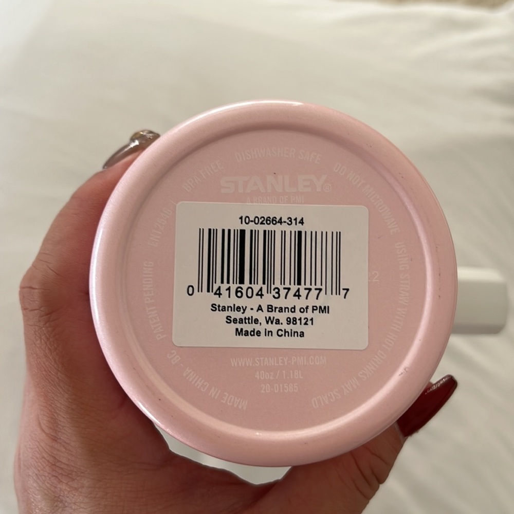Stanley 40 oz Travel Quencher in Pink Parfait Ombre - Picture 5 of 9